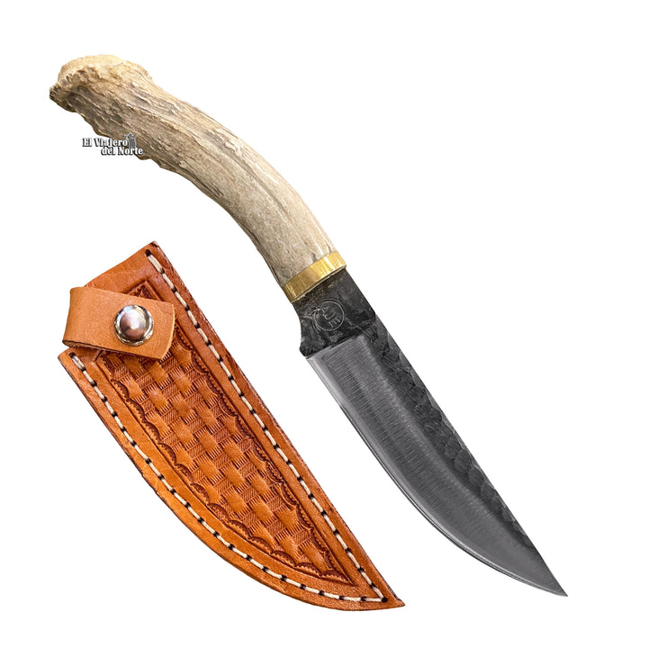 CUCHILLO AJE 6.1" PARRILLERO CAZADOR CUERNO DE VENADO CON FUNDA DE CUERO