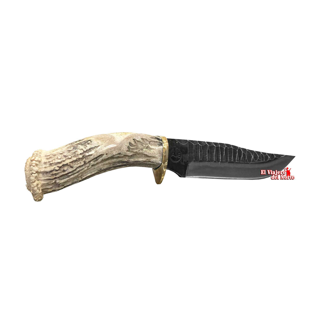 CUCHILLO AJE PARRILLERO CAZADOR 6.5" CUERNO DE VENADO Acabado SEMIPIEDRA con Funda de cuero