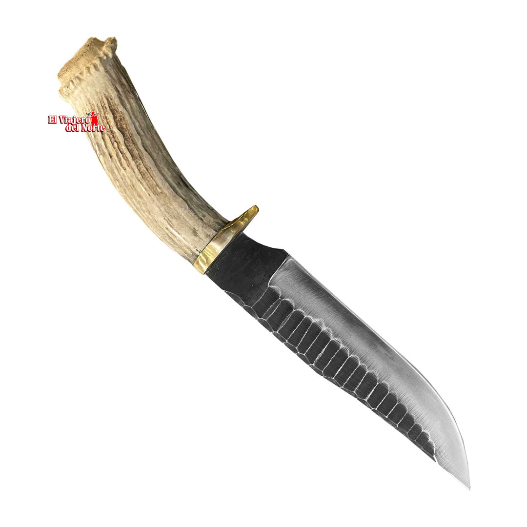 CUCHILLO AJE PARRILLERO CAZADOR 6.5" CUERNO DE VENADO Acabado SEMIPIEDRA con Funda de cuero
