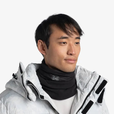 BUFF CUBRE CUELLO  POLAR SOLID BLACK DE MICROFIBRA