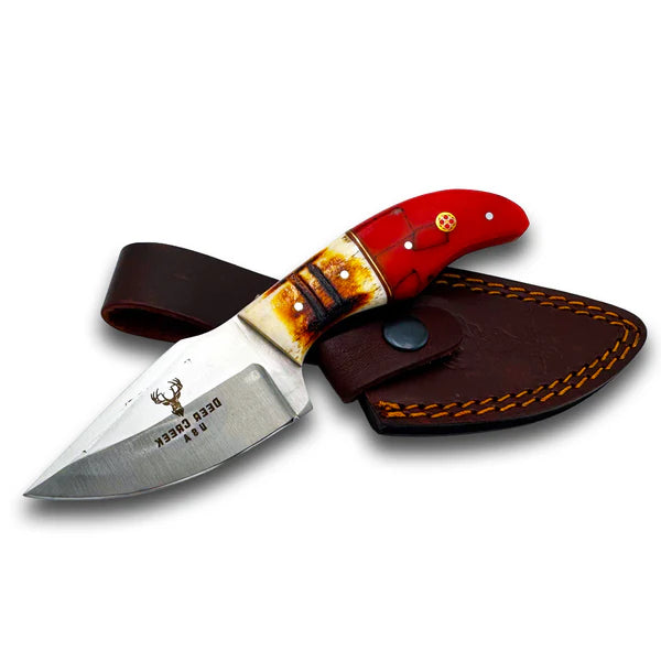 CUCHILLO 7" Deer Creek Red Resin & Bovine Short Skinner