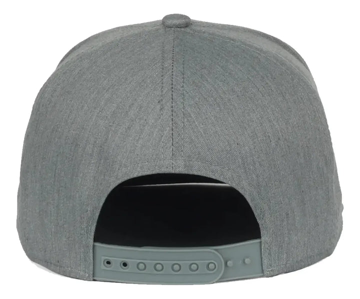 GORRA WRANGLER GRIS CON PARCHE