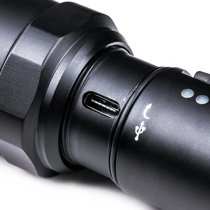 Linterna NEXTORCH de luz estroboscópica con cargador USB tipo C, 2100 lúmenes, WP IPX7, negra