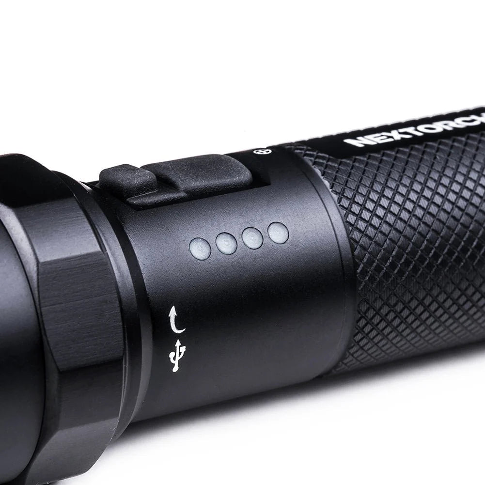 Linterna NEXTORCH de luz estroboscópica con cargador USB tipo C, 2100 lúmenes, WP IPX7, negra