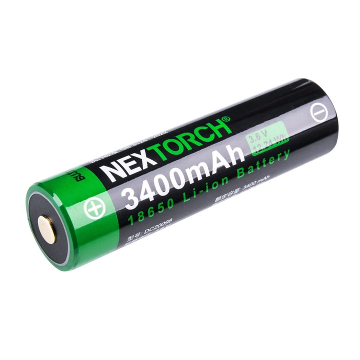 Linterna NEXTORCH de luz estroboscópica con cargador USB tipo C, 2100 lúmenes, WP IPX7, negra