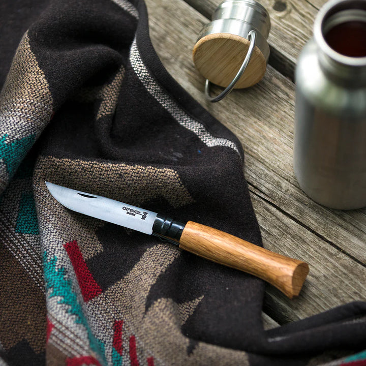 NAVAJA OPINEL No.08 Black Oak en caja de madera