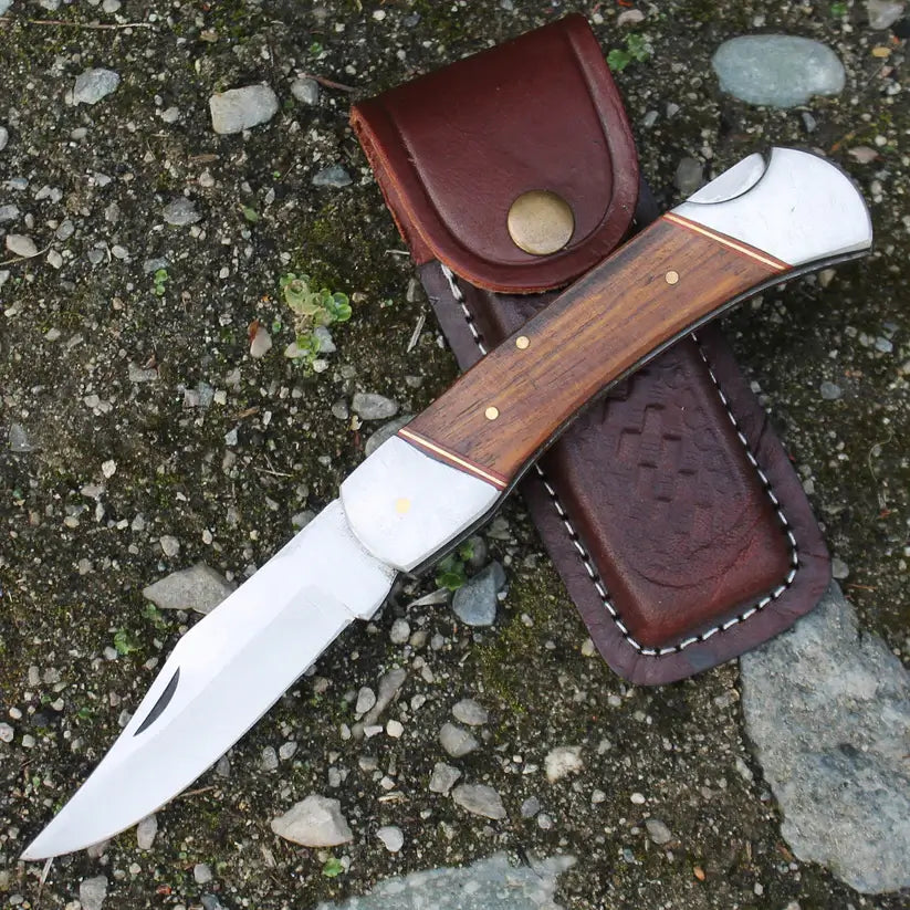 Navaja de Monte de Clasica con Mango de Madera y Funda de Cuero