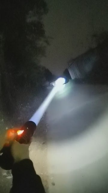LINTERNA 100W 15MIL LUMENES