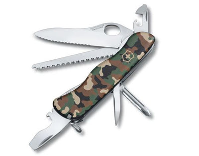 Navaja Trailmaster Camouflaje con hueco, 12 Funciones 111mm Victorinox