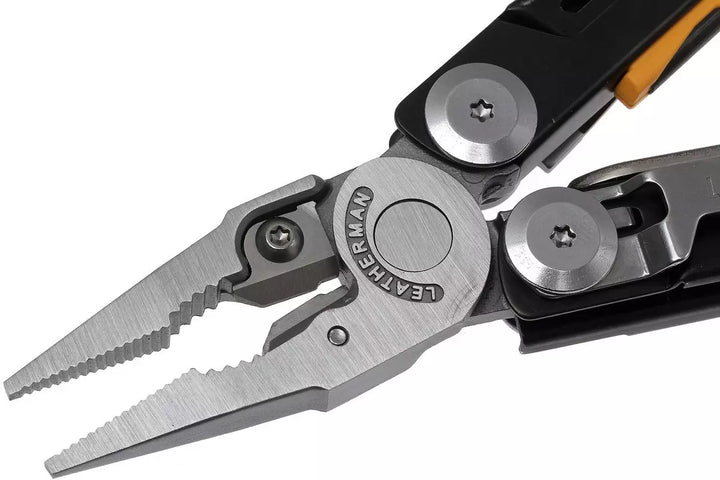MULTIHERRAMIENTA SIGNAL BLACK/ORANGE LEATHERMAN