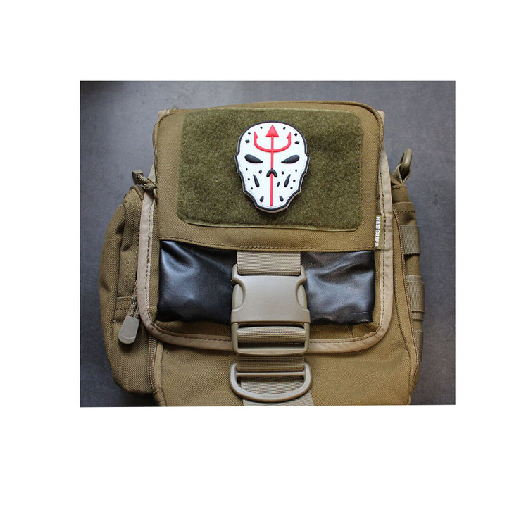 PARCHE JASON DE TRIDENT GLOWING 9X6CM