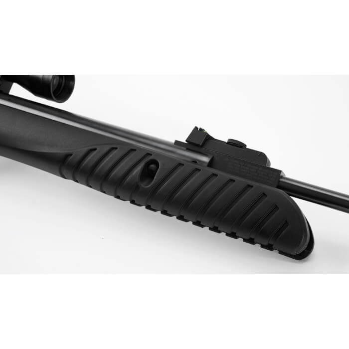 Rifle UMAREX SYRIX CON mira 4x32 Cal. 5.5